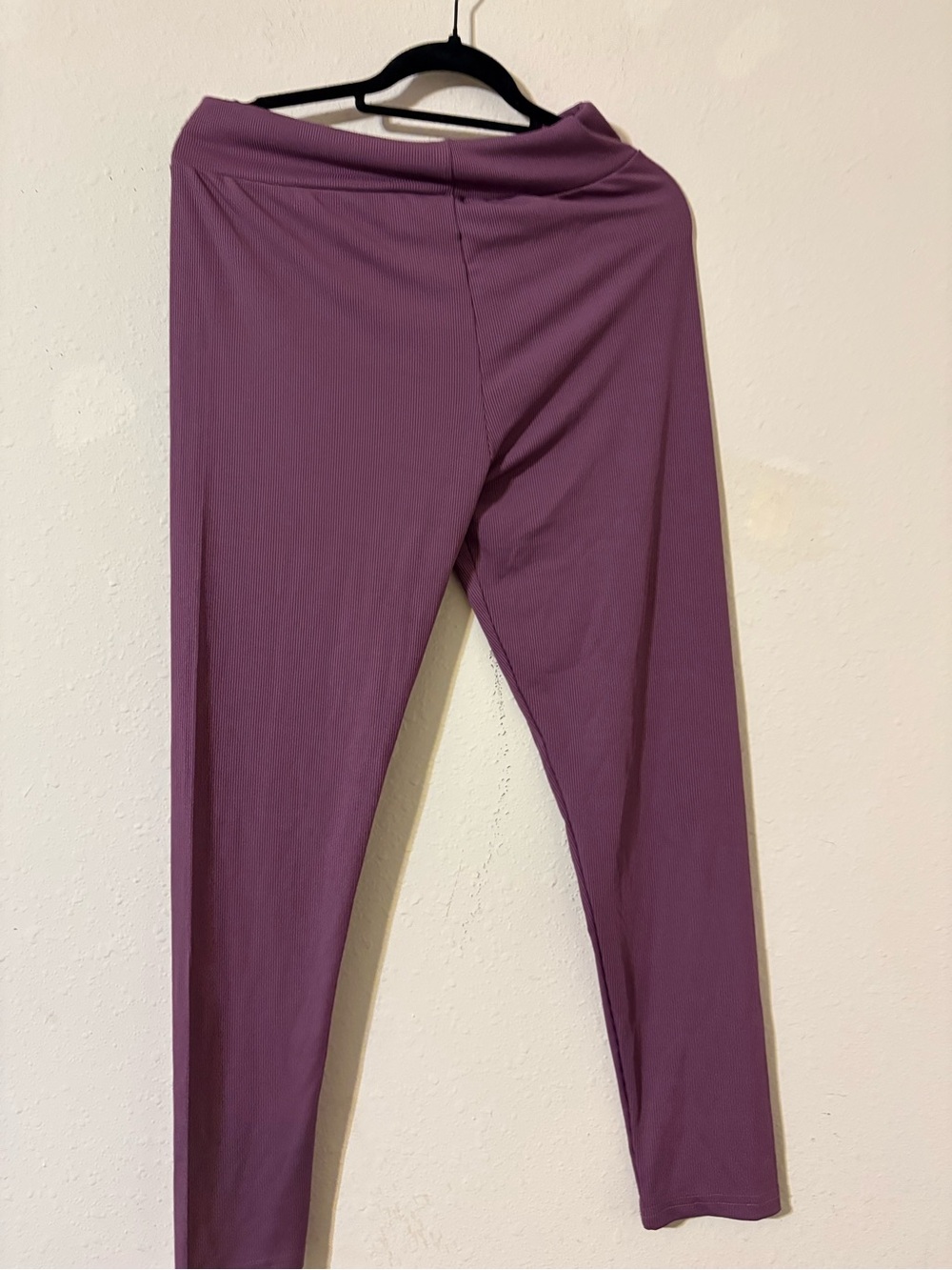 Source Unknown Plum ribbed 
Stretch Leggings